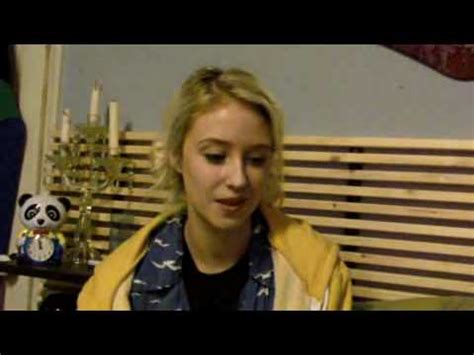 lily loveles|An interview with Lily Loveless .